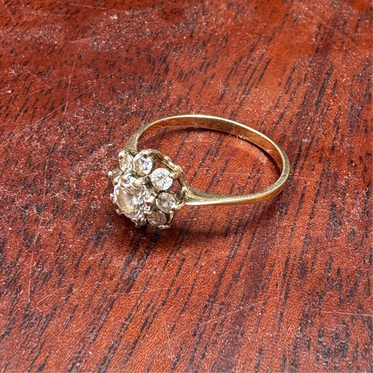 9ct Gold Cubic Zirconia Ring - Hallmarked - UK Size R