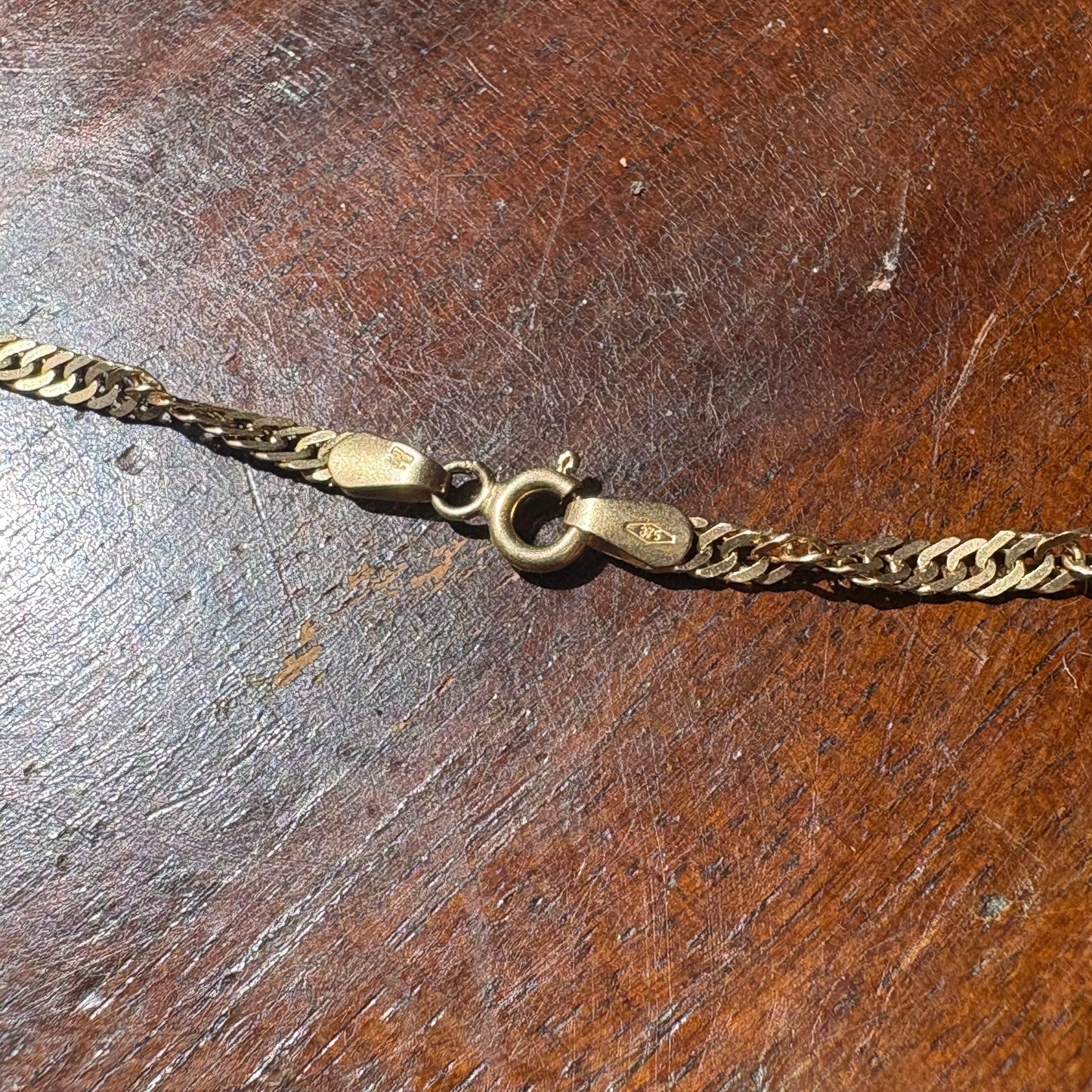 9ct Gold 18 Inch Singapore Twisted Link Necklace - Italy 375