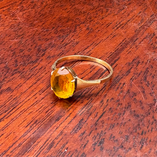 9ct Gold Ring With Yellow Stone - Marked 9ct - UK Size P