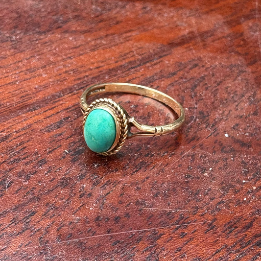 9ct Gold Turquoise Ring - Hallmarked - UK Size O