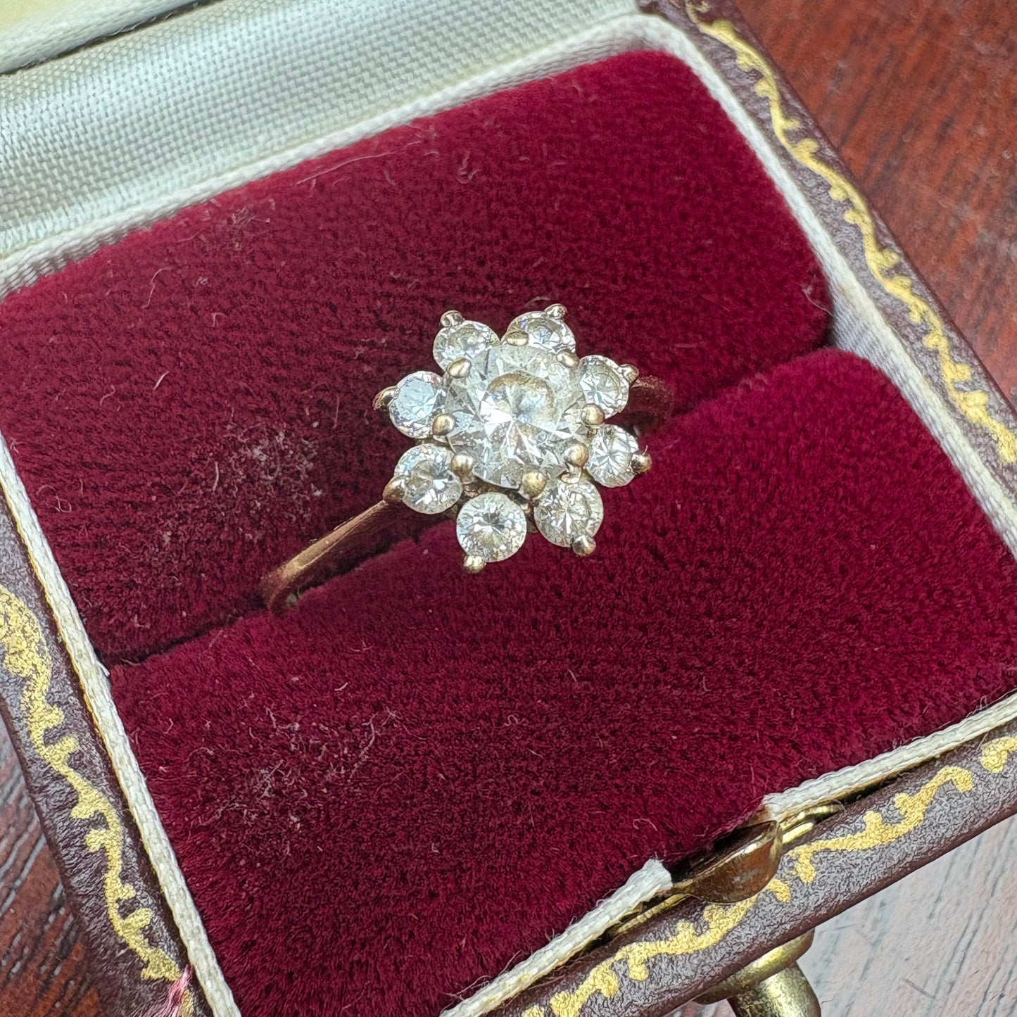 9ct Gold Cubic Zirconia Ring - Hallmarked - UK Size R